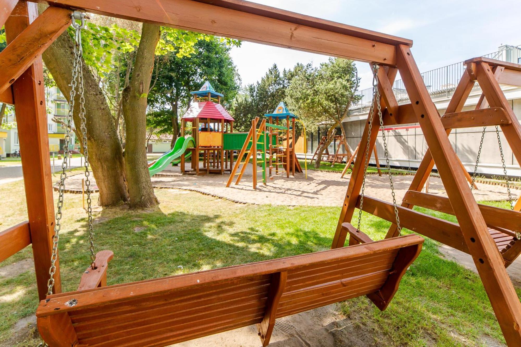 Waterline Apartamenty Standard Class Колобжег Екстериор снимка